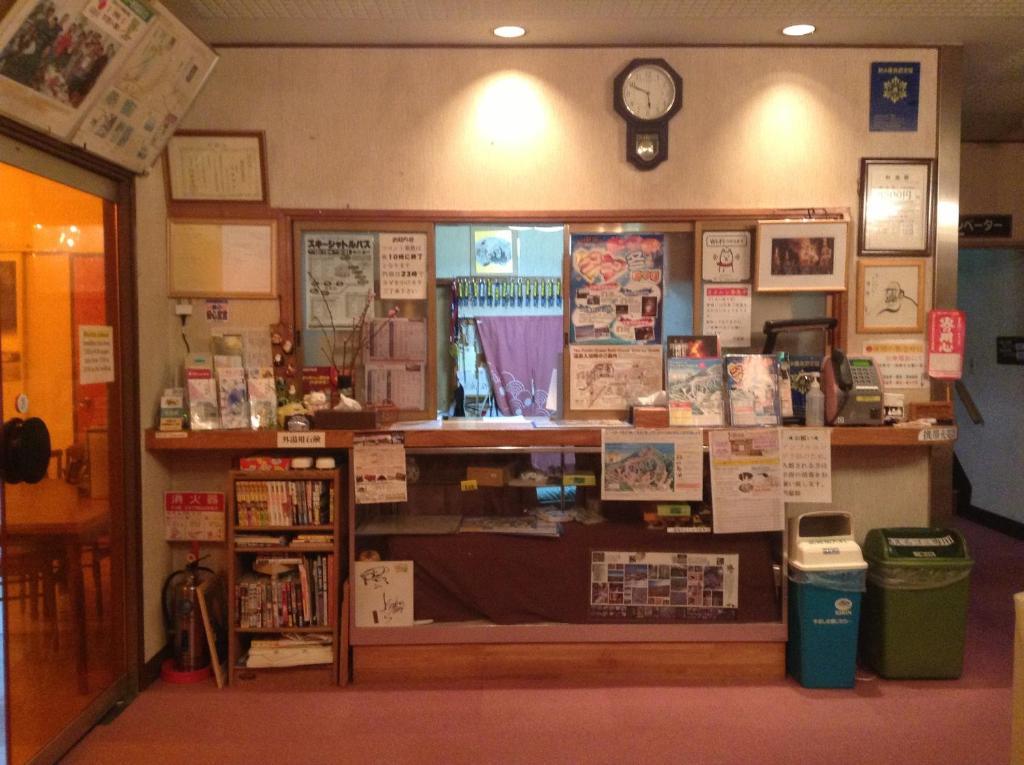 ホテル 門脇館 野沢温泉村 エクステリア 写真